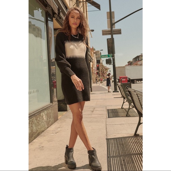 BLACK RIBBED KNIT SWEATER MINI DRESS - Picture 3 of 5